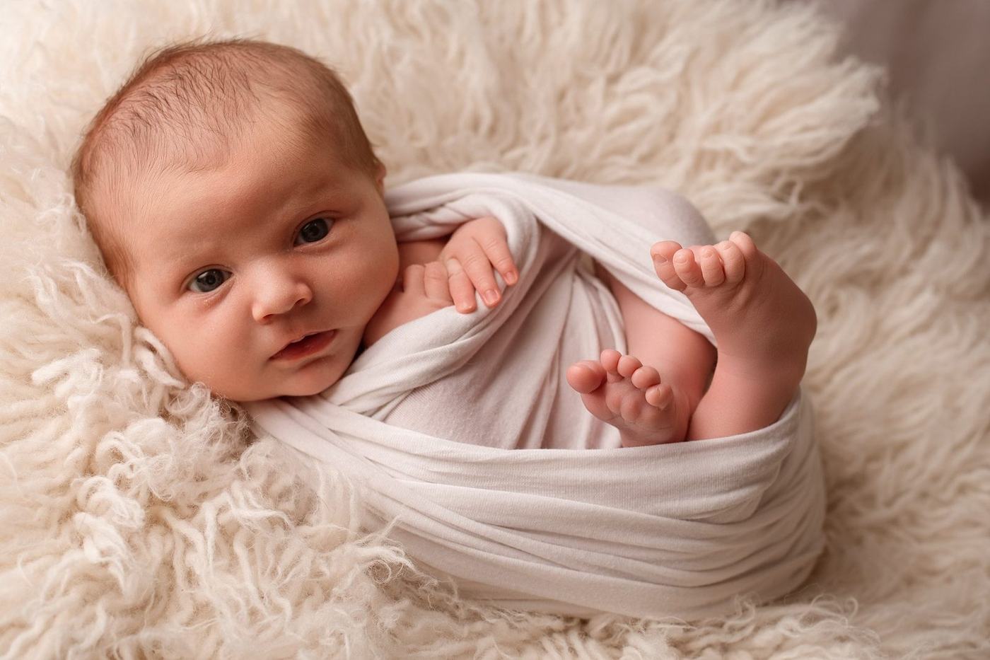 Newborn photography by Fox Photo